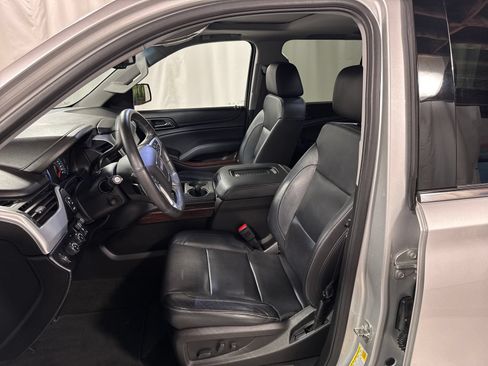 Used 2017 GMC Yukon SLT w/ HD Trailering Package AWD/4WD image 5
