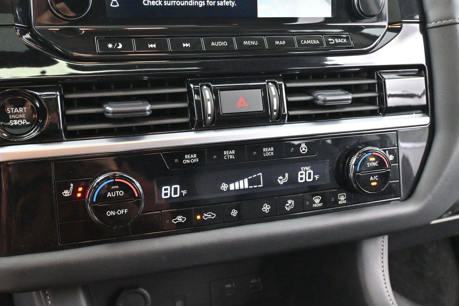 Used 2025 Nissan Pathfinder SL w/ SL Premium Package FWD image 23