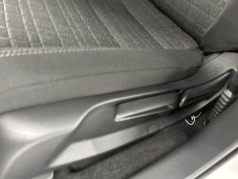 New 2026 Honda HR-V LX image 19