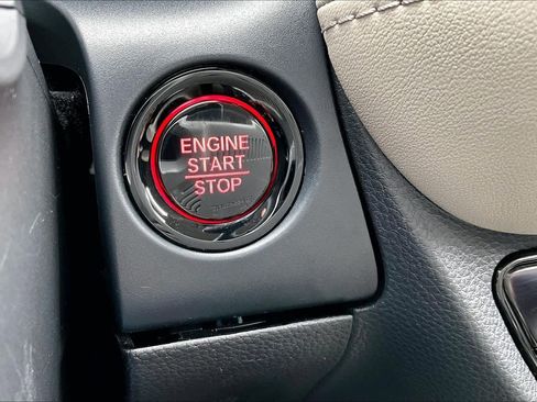 Certified 2025 Honda HR-V LX image 33