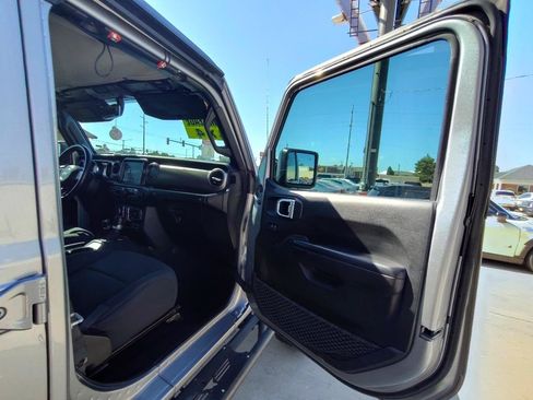Used 2020 Jeep Gladiator Sport w/ Quick Order Package 24S AWD/4WD image 44