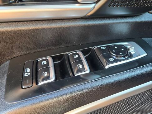 Used 2022 Kia Telluride S AWD/4WD image 32