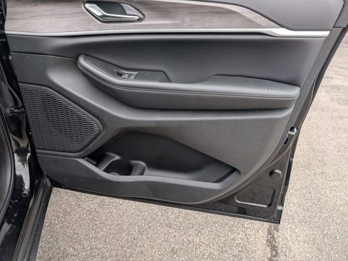 New 2026 Jeep Grand Cherokee Altitude RWD image 31