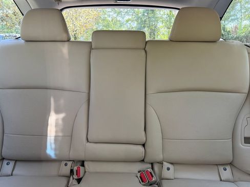 Used 2019 Subaru Outback 3.6R Limited AWD/4WD image 31