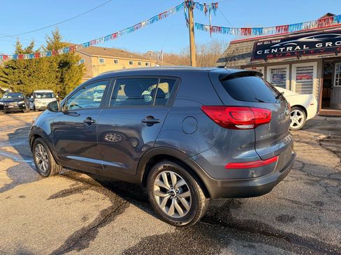 Used 2016 Kia Sportage LX w/ LX Popular Package image 4