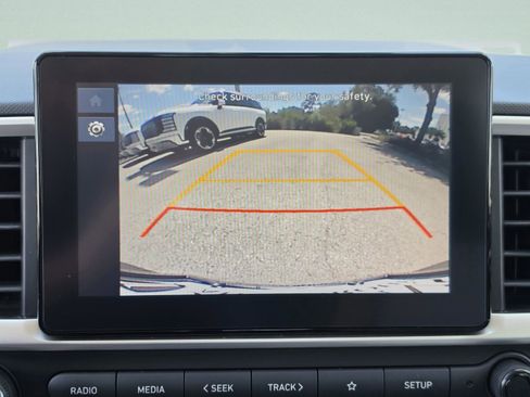 Used 2023 Hyundai Venue SEL FWD image 25