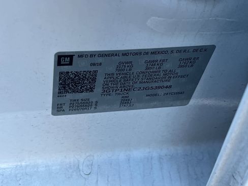 Used 2018 GMC Sierra 1500 SLT w/ SLT Premium Package image 29