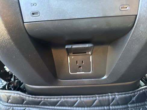 Used 2025 Chevrolet Suburban RST w/ RST Capability Package image 23