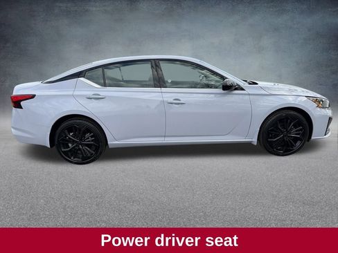 Used 2025 Nissan Altima 2.5 SR image 9