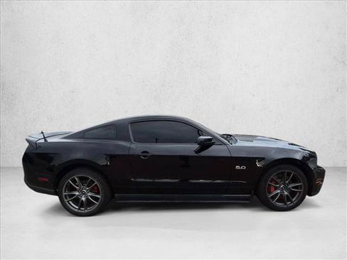 Used 2011 Ford Mustang GT Premium w/ Brembo Brake Pkg RWD image 3