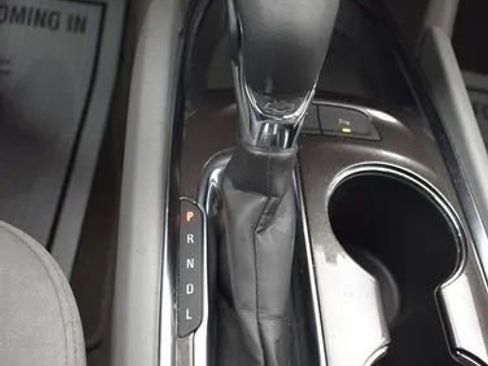 Used 2024 Chevrolet Malibu LT FWD image 34