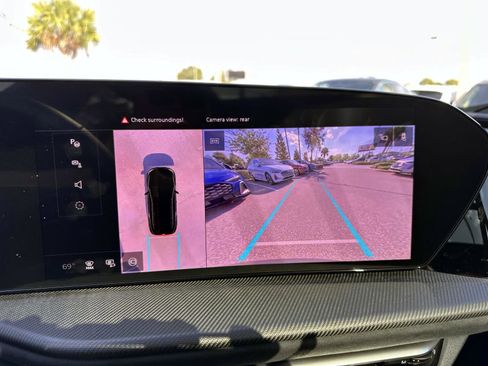 Used 2025 Audi SQ5 Premium Plus image 25