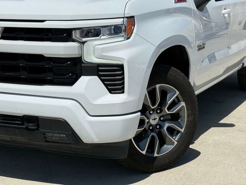 Used 2022 Chevrolet Silverado 1500 RST image 2
