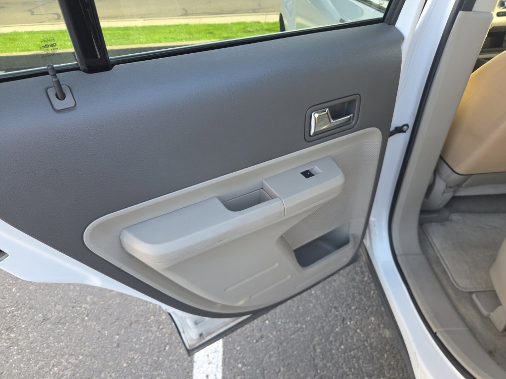 Used 2009 Ford Edge Limited FWD image 14