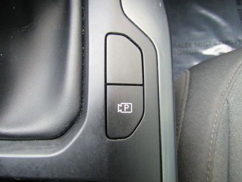 Used 2025 Kia K4 LXS image 46