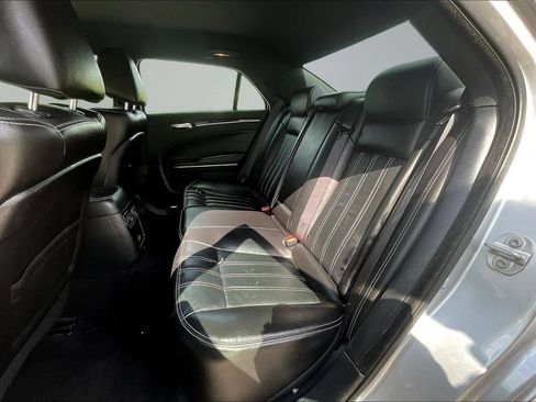 Used 2020 Chrysler 300 S AWD/4WD image 19
