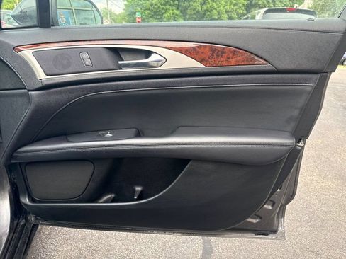 Used 2019 Lincoln MKZ Reserve FWD image 16