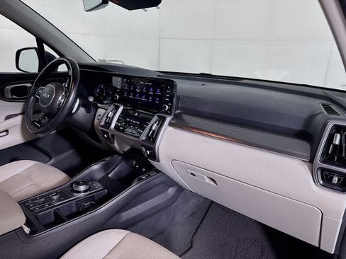 Certified 2024 Kia Sorento EX AWD/4WD image 30