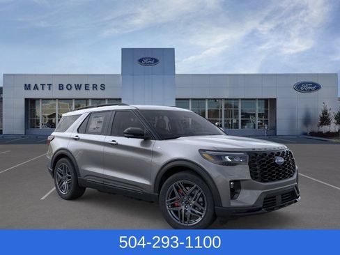 New 2026 Ford Explorer ST-Line w/ ST-Line Street Pack AWD/4WD image 9