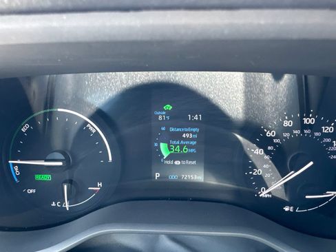 Used 2024 Toyota Sienna LE FWD image 25