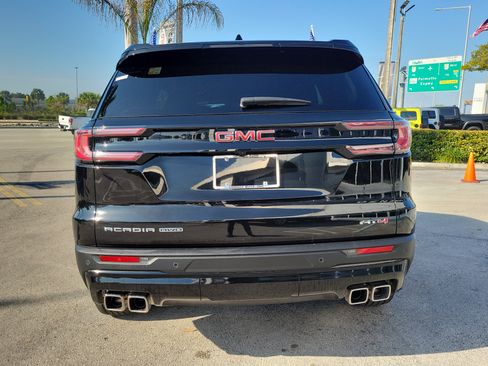 Used 2024 GMC Acadia AT4 image 6