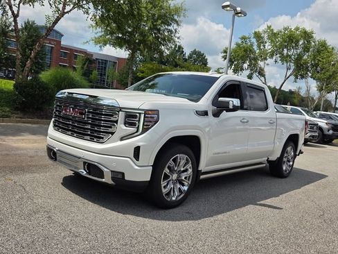 Used 2025 GMC Sierra 1500 Denali w/ Denali Reserve Package AWD/4WD image 4