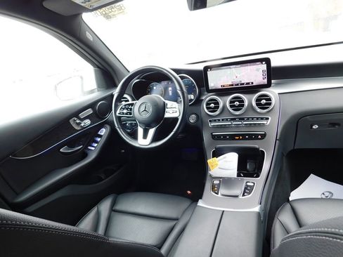 Used 2022 Mercedes-Benz GLC 300 4MATIC w/ Multimedia Package Lite image 3