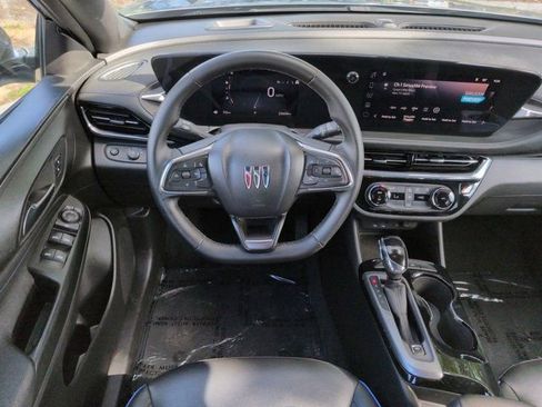 Used 2025 Buick Envista Sport Touring FWD image 15