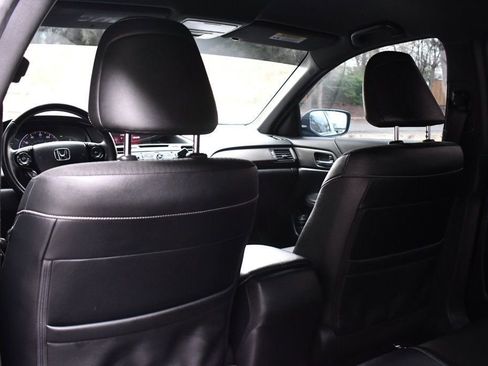 Used 2017 Honda Accord Sport image 22