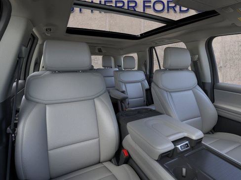 Used 2026 Ford Expedition Active AWD/4WD image 10