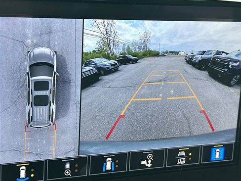 Certified 2023 Chevrolet Traverse RS w/ LPO, Floor Liner Package AWD/4WD image 30