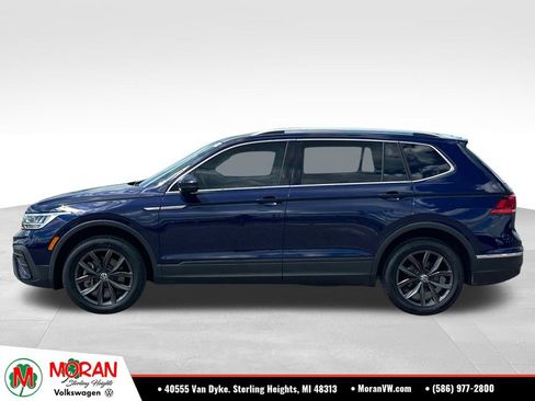Used 2023 Volkswagen Tiguan SE FWD image 2