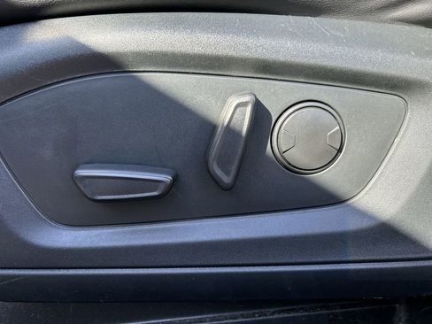 Used 2022 Ford Explorer XLT w/ Equipment Group 202A image 56