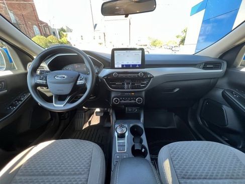 Used 2020 Ford Escape SE image 21