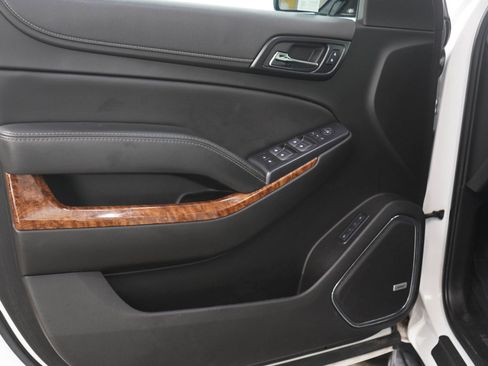 Used 2019 Chevrolet Suburban Premier AWD/4WD image 21