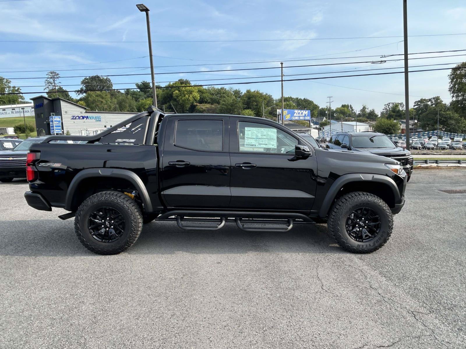 New 2026 Chevrolet Colorado ZR2 w/ Midnight Edition AWD/4WD image 8