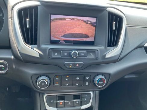 Used 2024 GMC Terrain SLE AWD/4WD image 20