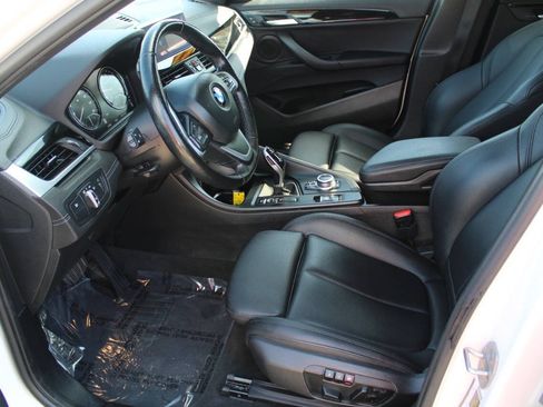 Used 2022 BMW X2 sDrive28i w/ Convenience Package FWD image 16