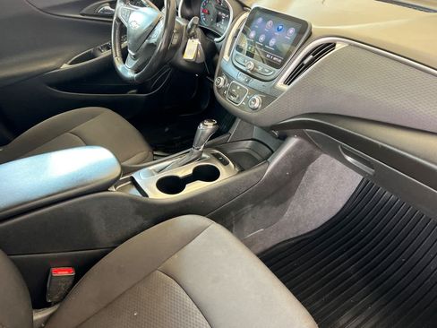 Used 2020 Chevrolet Malibu RS FWD image 15