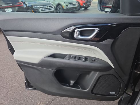 New 2026 Jeep Compass Limited w/ Sun, Sound & Navigation Group image 9