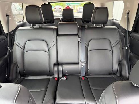 Certified 2025 Nissan Pathfinder SL AWD/4WD image 35