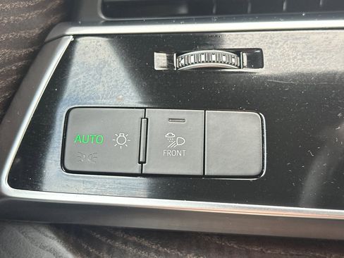 Used 2021 Audi Q8 Premium Plus w/ Premium Plus Package image 32