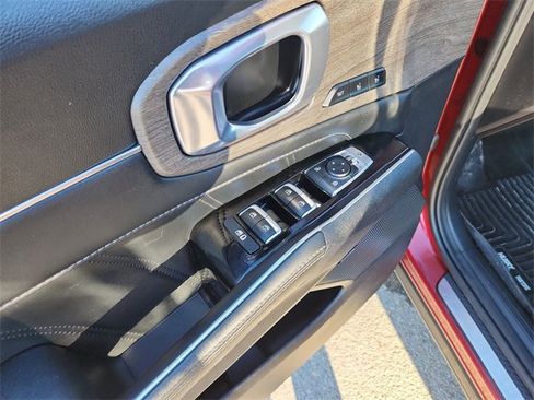 Used 2022 Kia Sorento SX Prestige image 24