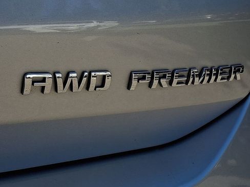 Used 2021 Chevrolet Equinox Premier image 31