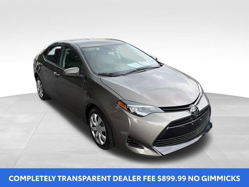Used 2017 Toyota Corolla LE FWD image 2