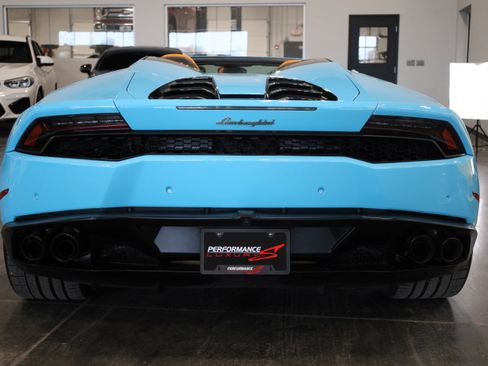 Used 2017 Lamborghini Huracan LP 610-4 image 7