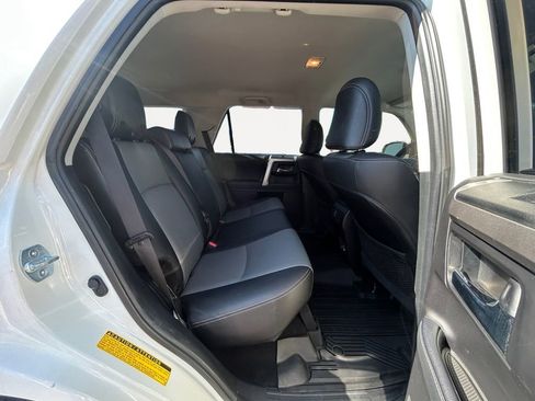 Used 2020 Toyota 4Runner SR5 Premium image 12