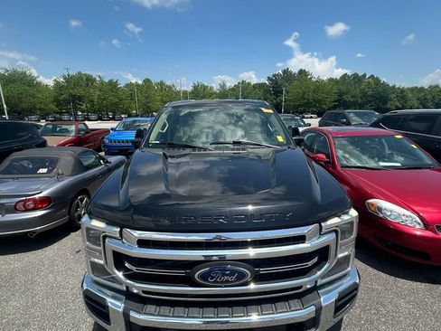 Used 2021 Ford F250 Lariat w/ Lariat Ultimate Package AWD/4WD image 2