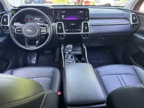 Used 2021 Kia Sorento EX w/ EX AWD X-Line Package image 18