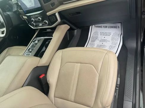 Used 2024 Ford Expedition Limited AWD/4WD image 14
